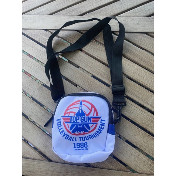 Top Gun Men's '1986 Volleyball Tournament' Sling Bag White One Size - Picture 1 of 2